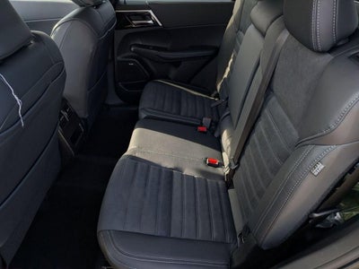 2026 Mitsubishi Outlander LE