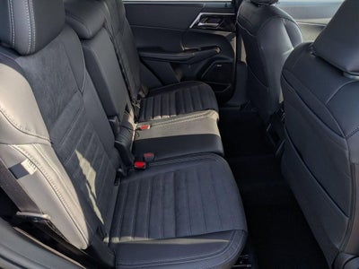 2026 Mitsubishi Outlander LE