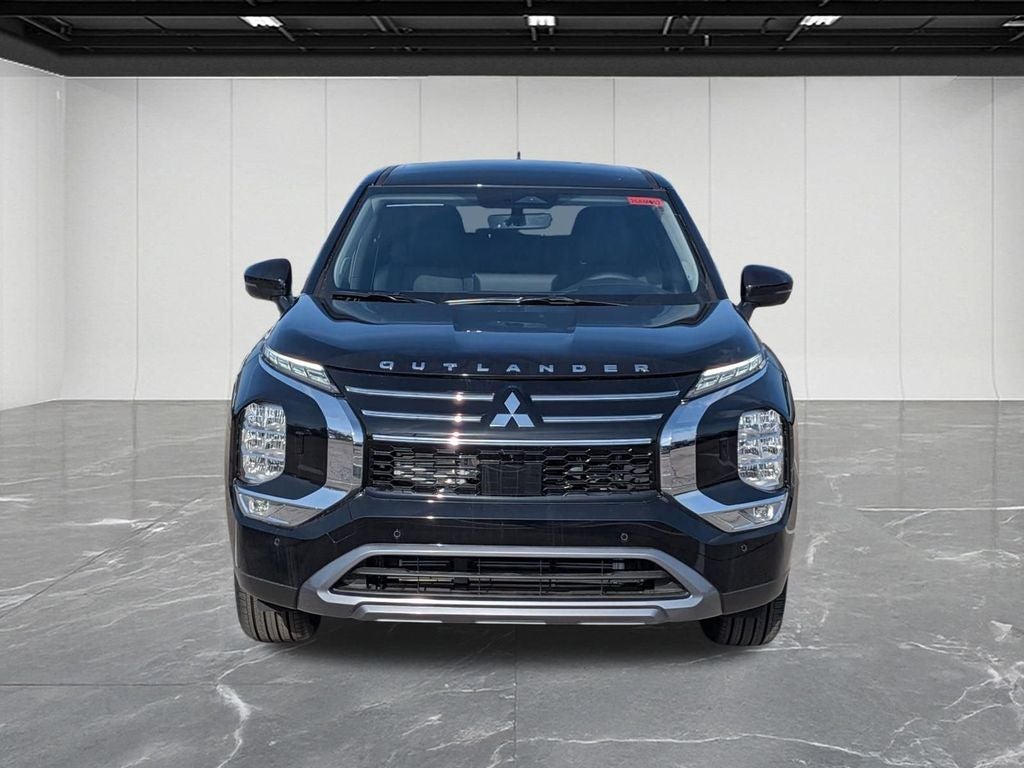 2026 Mitsubishi Outlander LE