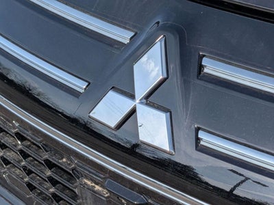 2026 Mitsubishi Outlander LE