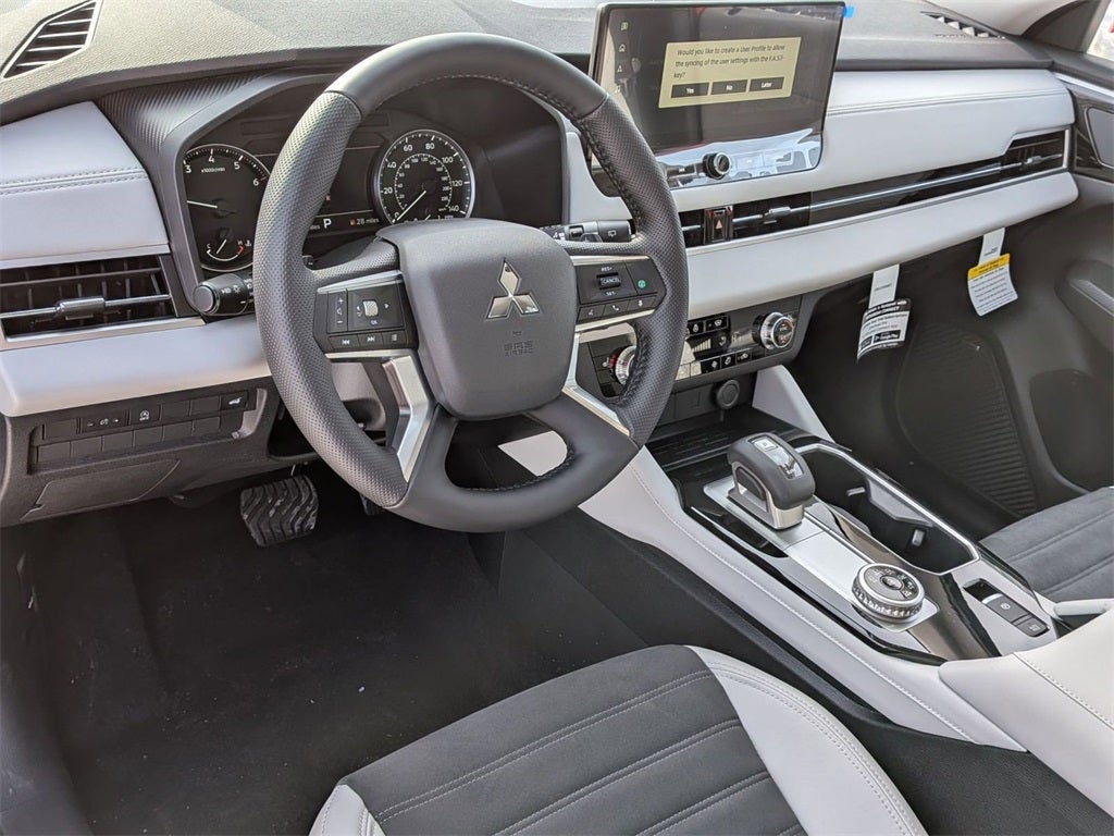 2026 Mitsubishi Outlander SE