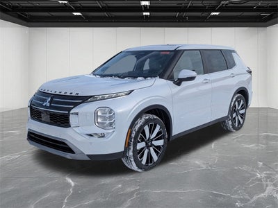 2026 Mitsubishi Outlander SE