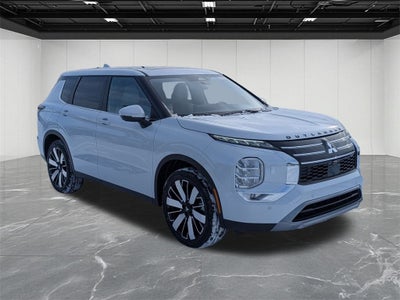 2026 Mitsubishi Outlander SE