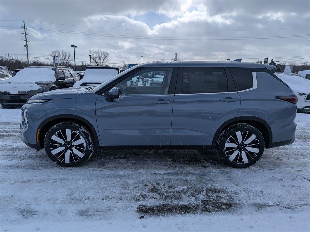 2026 Mitsubishi Outlander SE