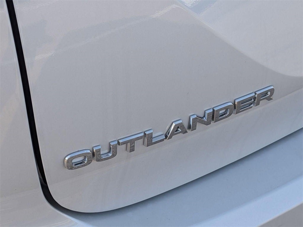 2026 Mitsubishi Outlander SE