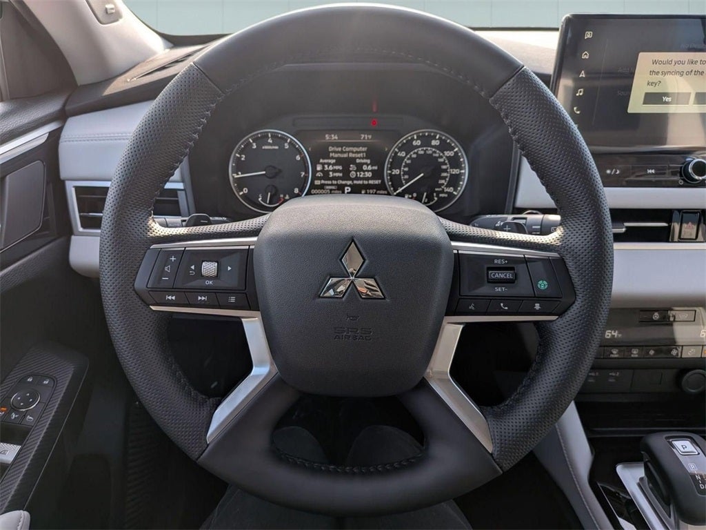 2026 Mitsubishi Outlander SE