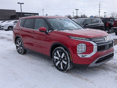 2026 Mitsubishi Outlander SE