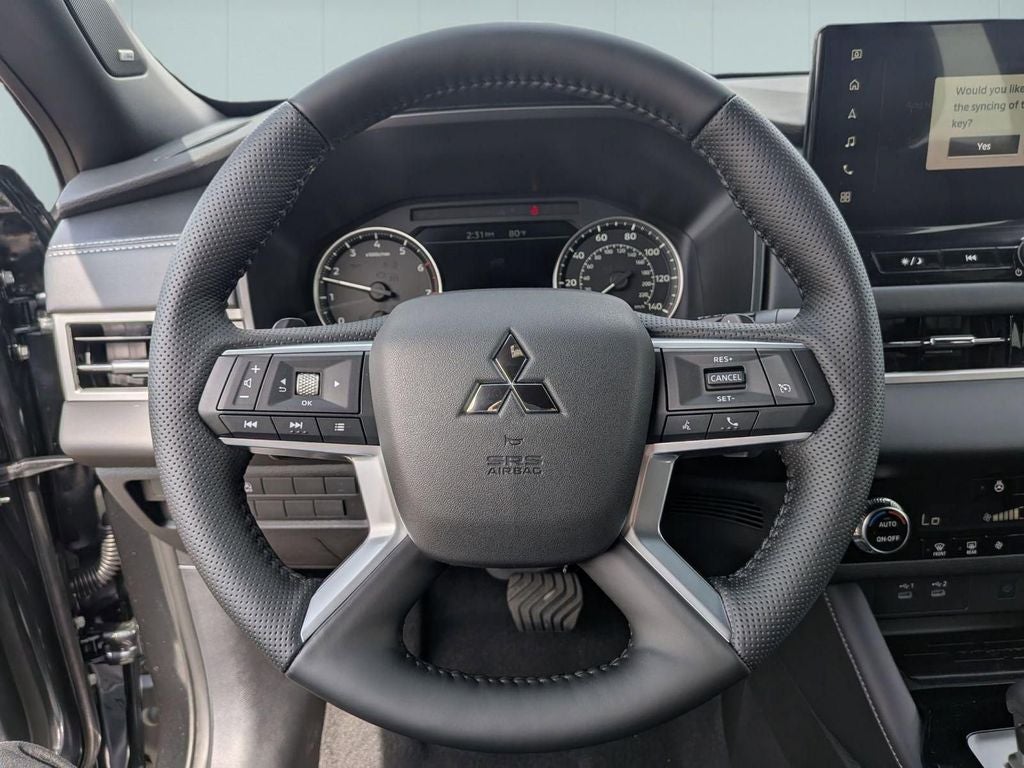 2026 Mitsubishi Outlander LE