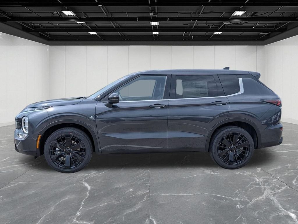 2026 Mitsubishi Outlander LE