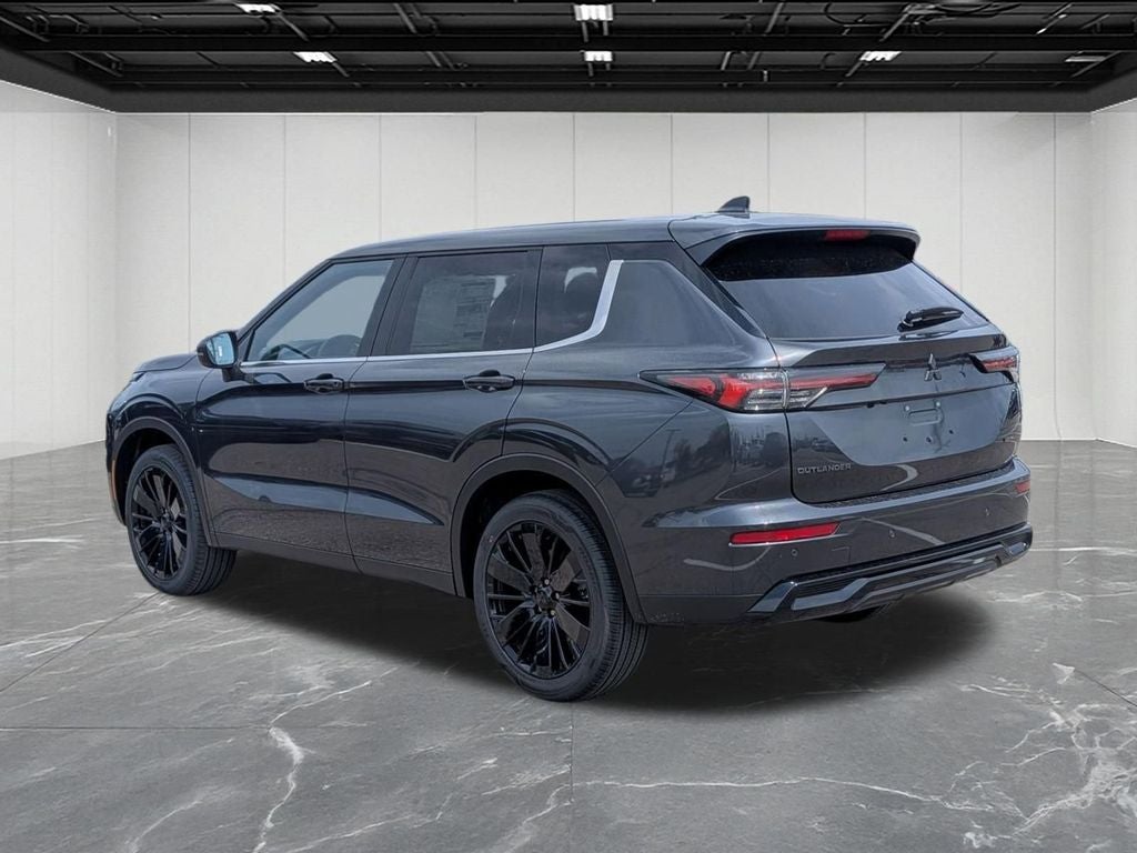 2026 Mitsubishi Outlander LE