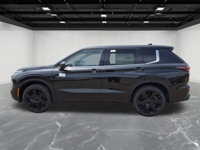 2026 Mitsubishi Outlander LE
