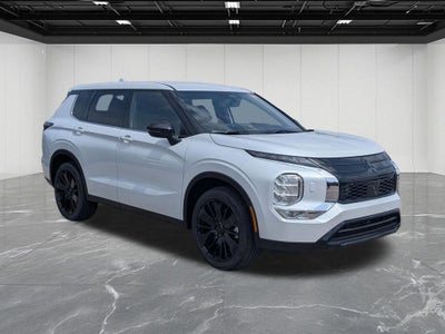 2026 Mitsubishi Outlander LE