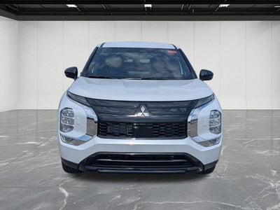 2026 Mitsubishi Outlander LE