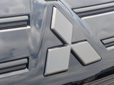 2026 Mitsubishi Outlander LE