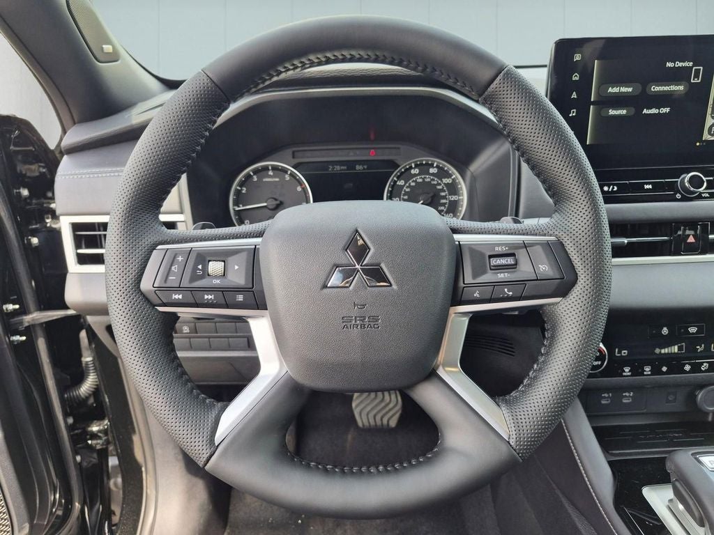 2026 Mitsubishi Outlander LE