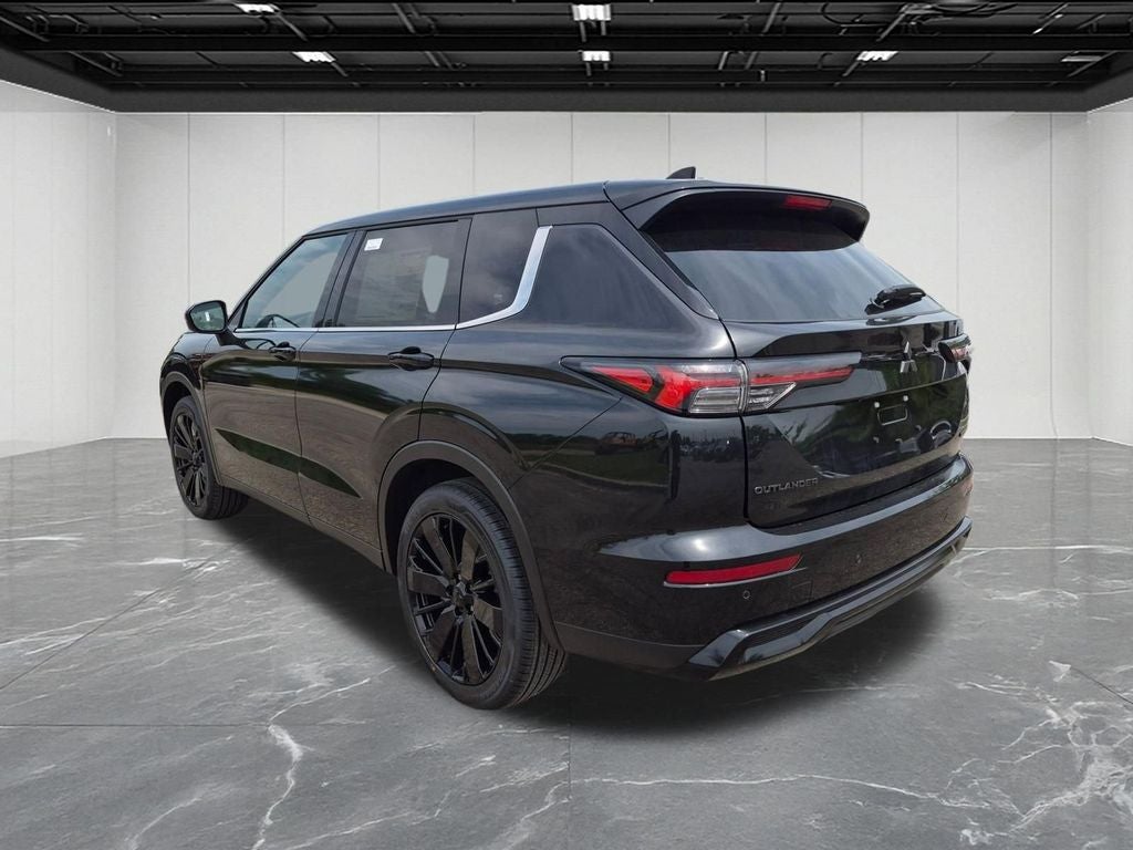 2026 Mitsubishi Outlander LE