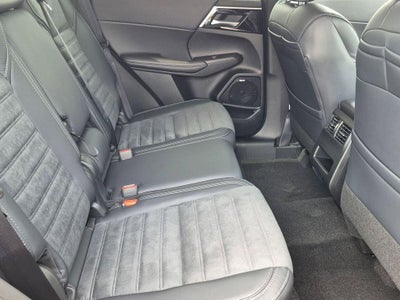 2026 Mitsubishi Outlander LE