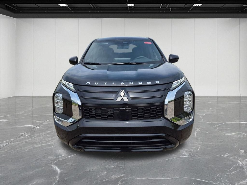 2026 Mitsubishi Outlander LE