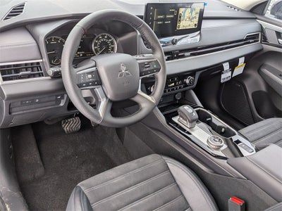 2026 Mitsubishi Outlander SE