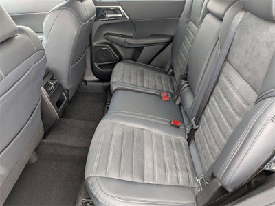 2026 Mitsubishi Outlander SE