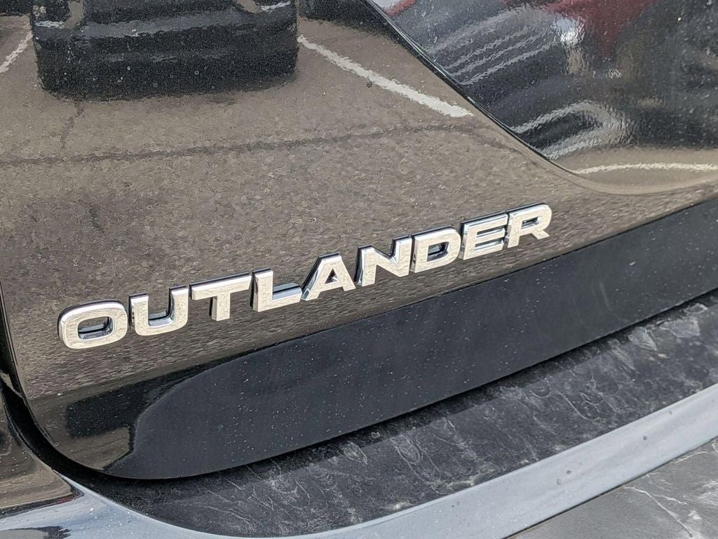 2026 Mitsubishi Outlander SE