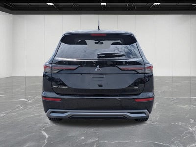 2026 Mitsubishi Outlander SE