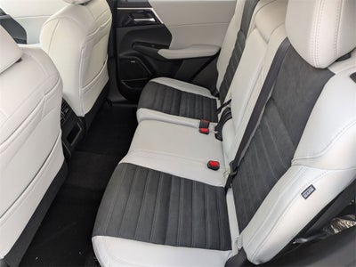 2026 Mitsubishi Outlander SE