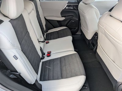 2026 Mitsubishi Outlander SE