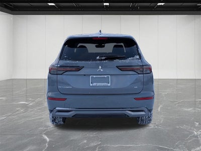 2026 Mitsubishi Outlander SE