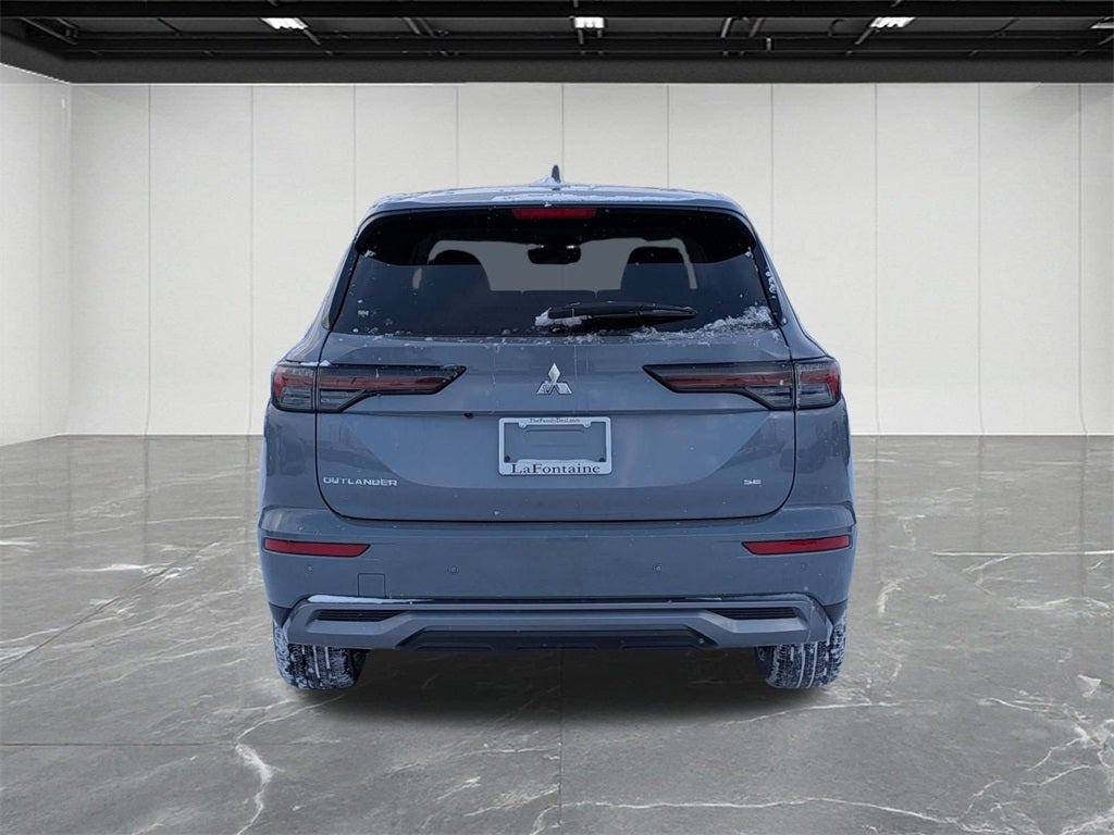 2026 Mitsubishi Outlander SE