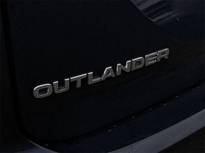 2026 Mitsubishi Outlander SE