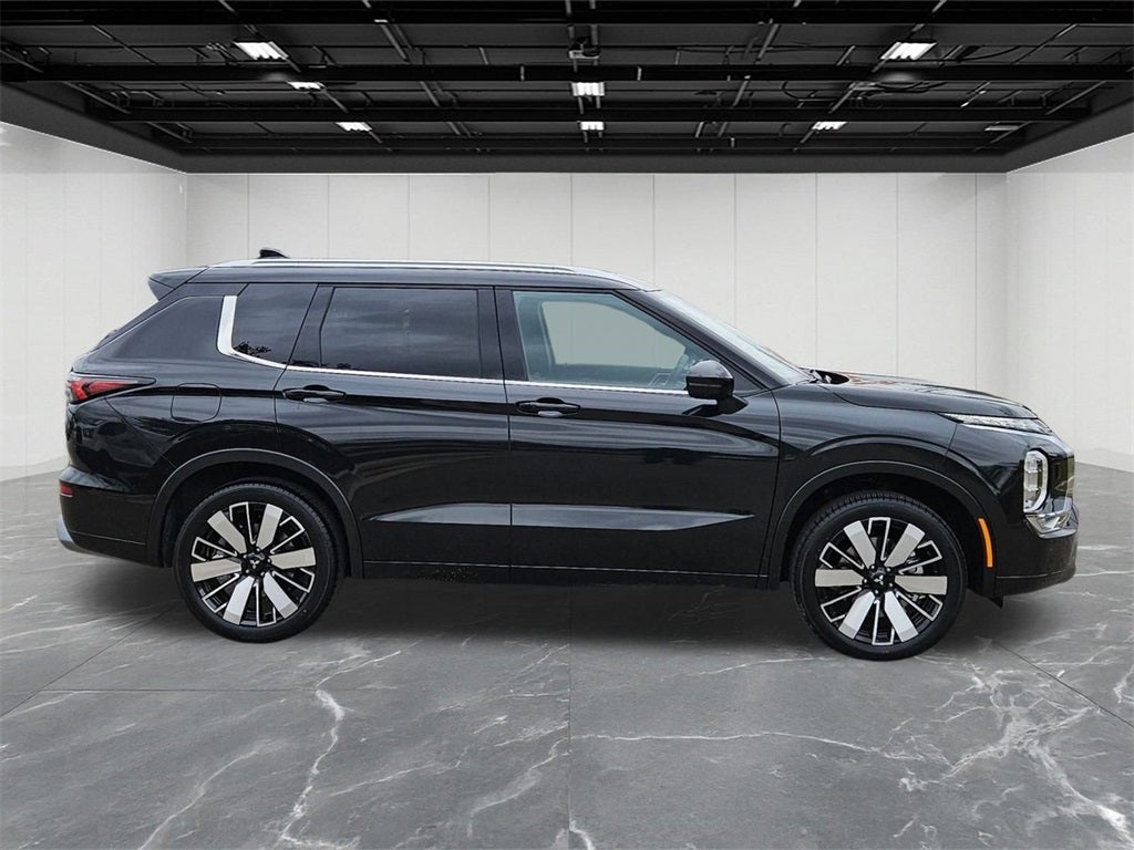 2025 Mitsubishi Outlander SEL