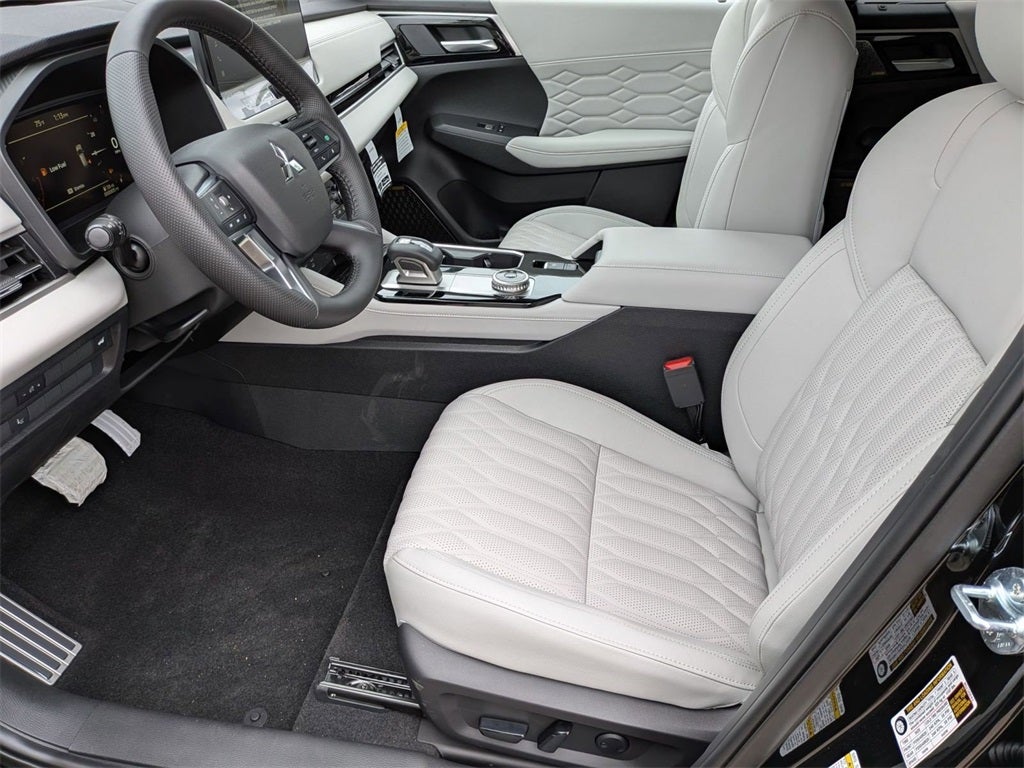 2025 Mitsubishi Outlander SEL