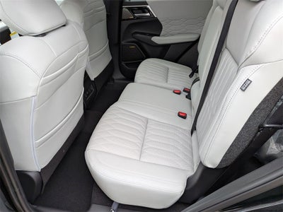 2025 Mitsubishi Outlander SEL