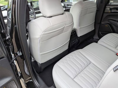 2025 Mitsubishi Outlander SEL