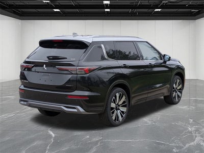 2025 Mitsubishi Outlander SEL