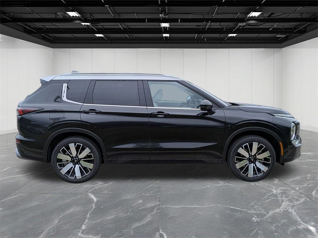 2025 Mitsubishi Outlander SEL