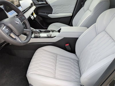 2025 Mitsubishi Outlander SEL