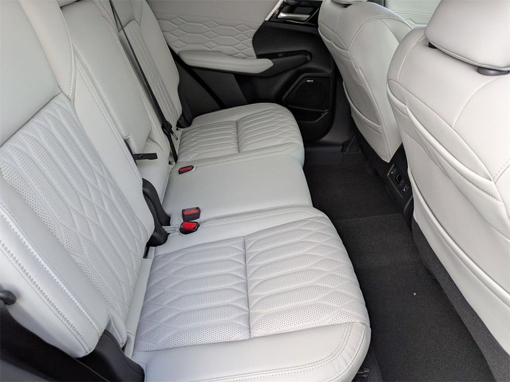 2025 Mitsubishi Outlander SEL