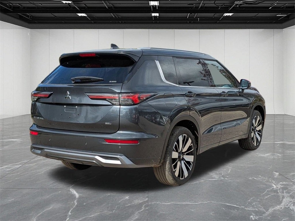 2025 Mitsubishi Outlander SEL