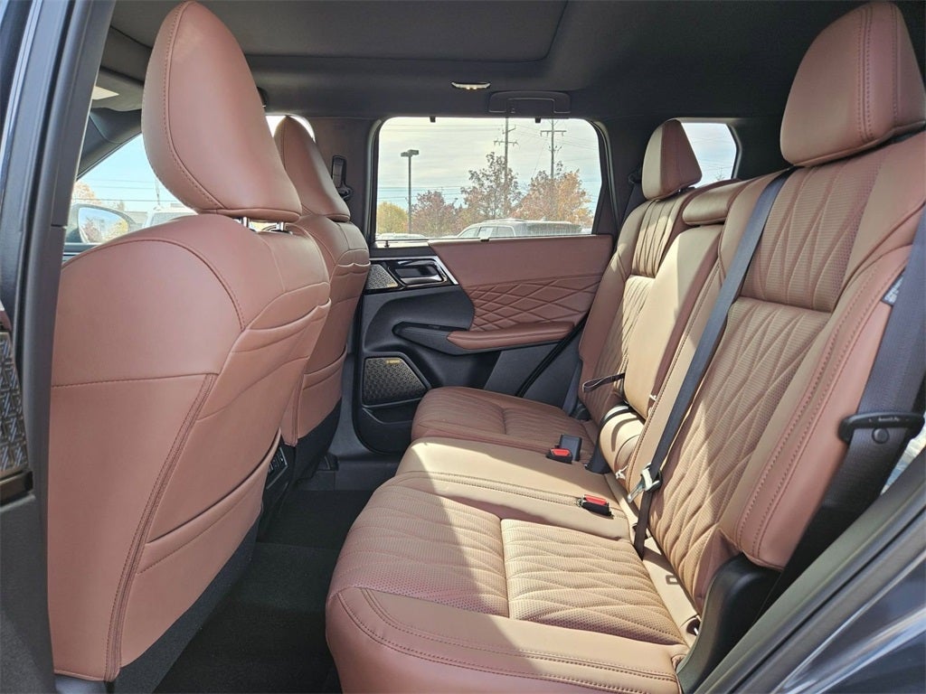 2025 Mitsubishi Outlander SEL