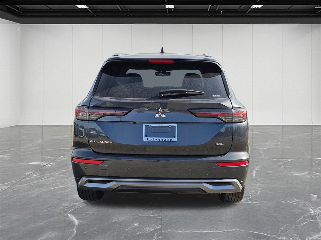 2025 Mitsubishi Outlander SEL