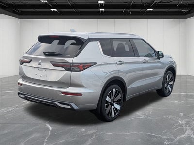 2026 Mitsubishi Outlander SEL