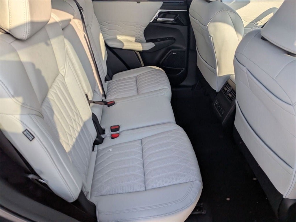 2026 Mitsubishi Outlander SEL