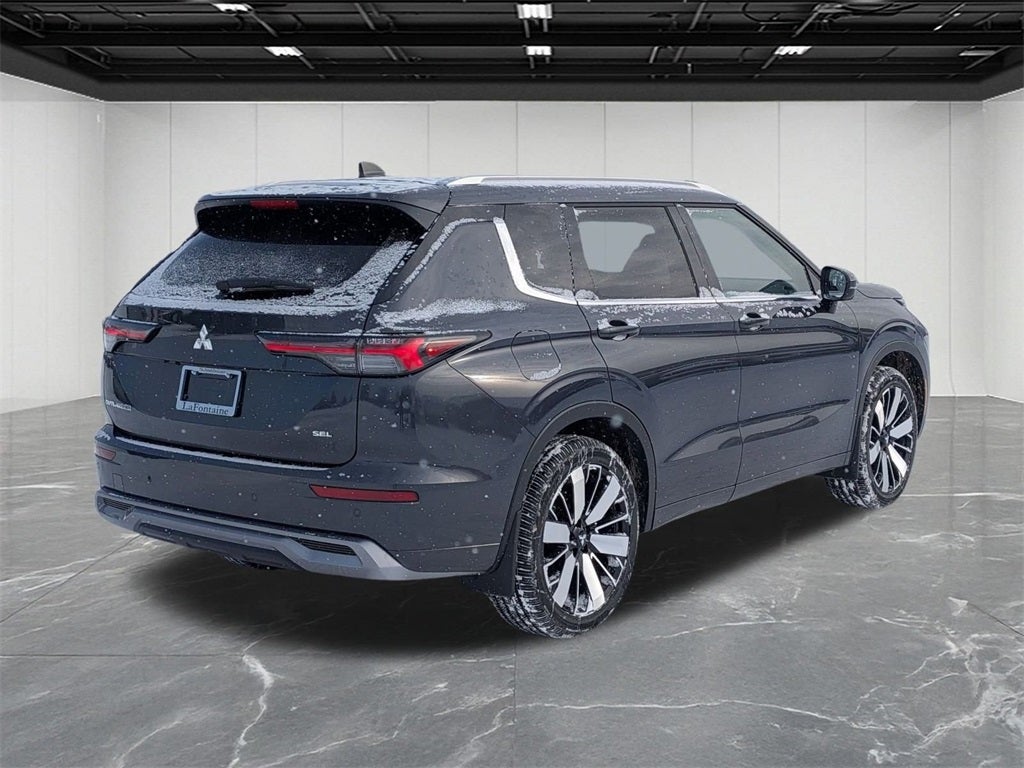 2026 Mitsubishi Outlander SEL