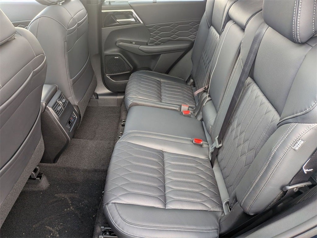 2026 Mitsubishi Outlander SEL