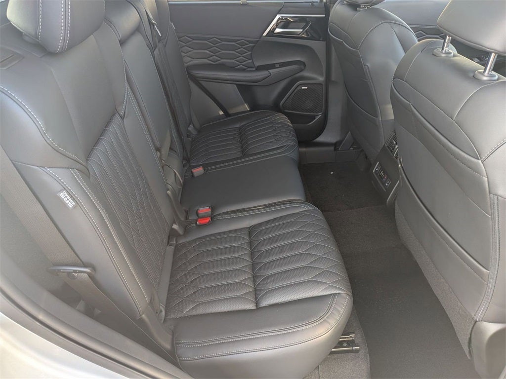 2026 Mitsubishi Outlander SEL