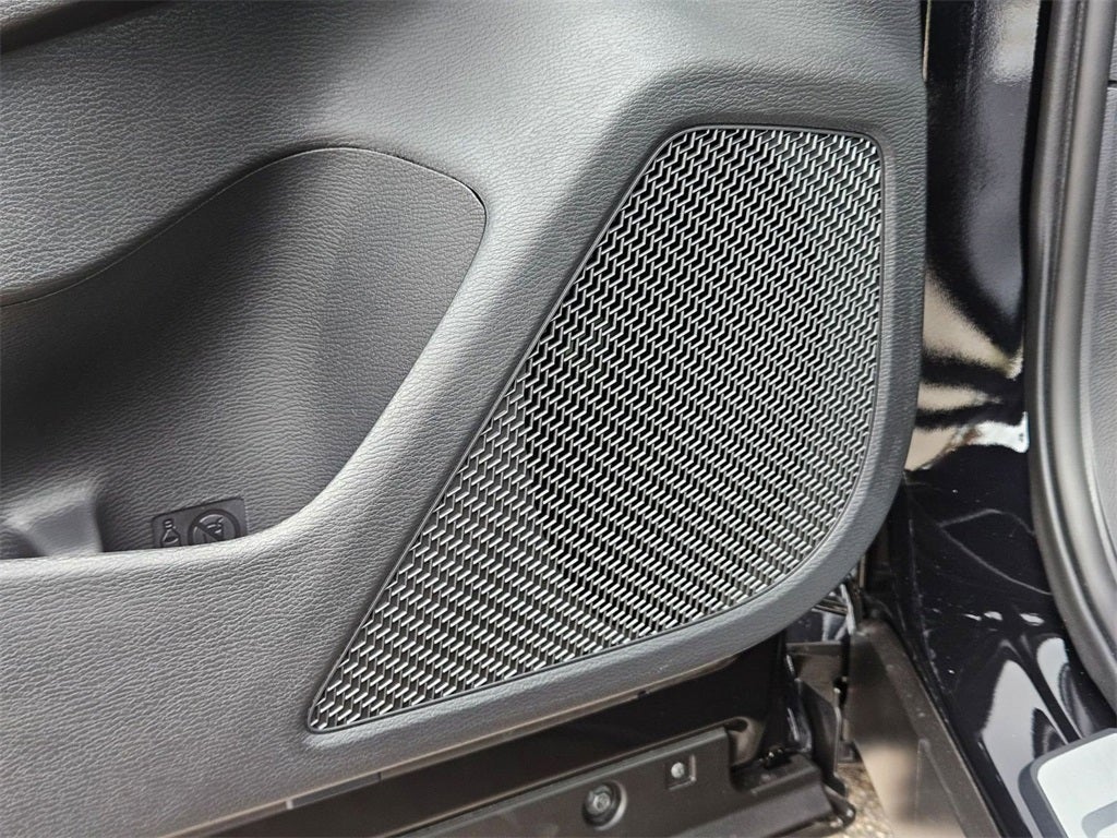 2025 Mitsubishi Outlander PHEV SE