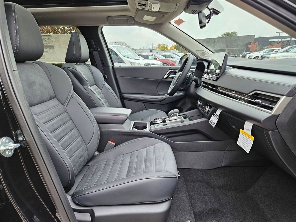 2025 Mitsubishi Outlander PHEV SE