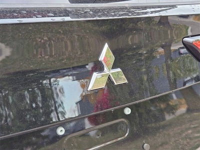 2025 Mitsubishi Outlander PHEV SE